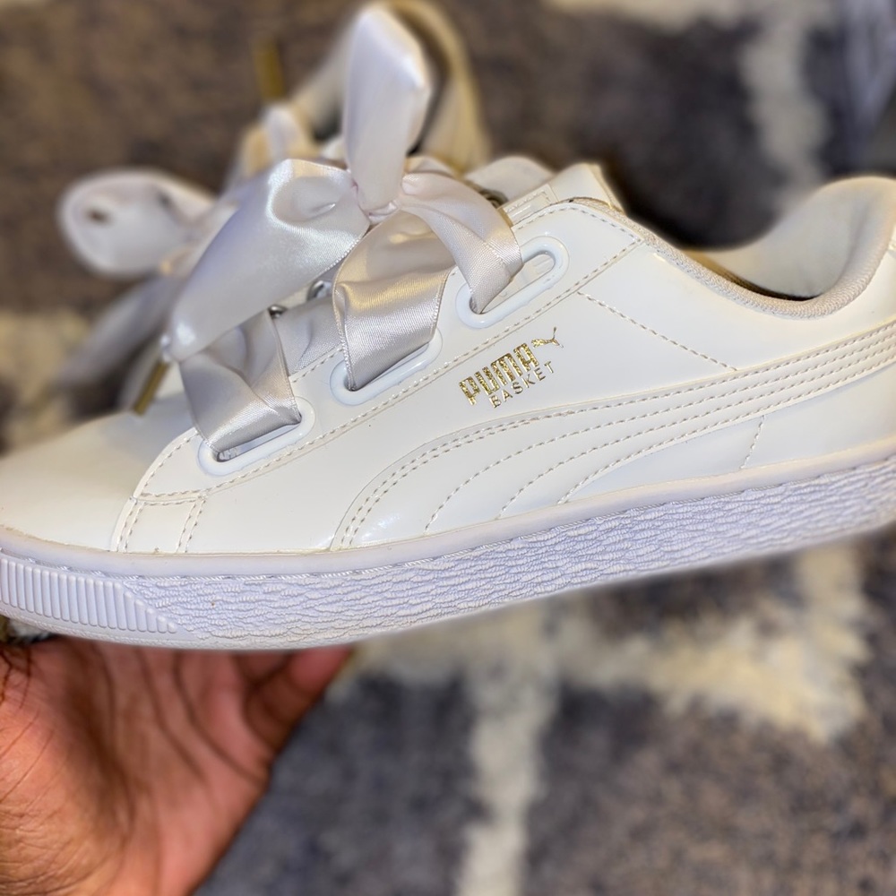 Puma ribbon shoes